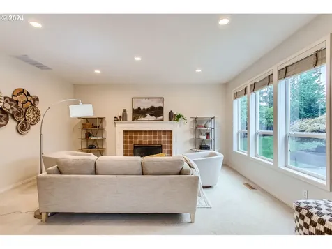 3912 Nw Loy Court Portland OR 97229