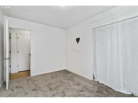 16001 Ne Morris Court Portland OR 97230