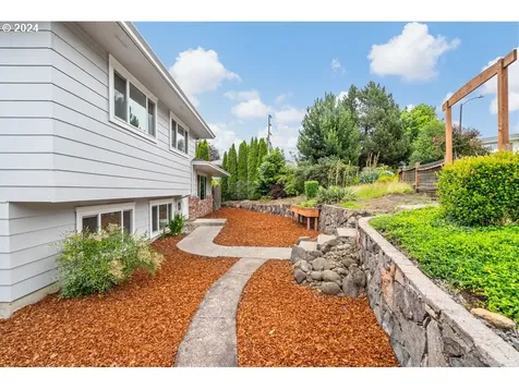 16001 Ne Morris Court Portland OR 97230