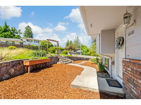 16001 Ne Morris Court Portland OR 97230
