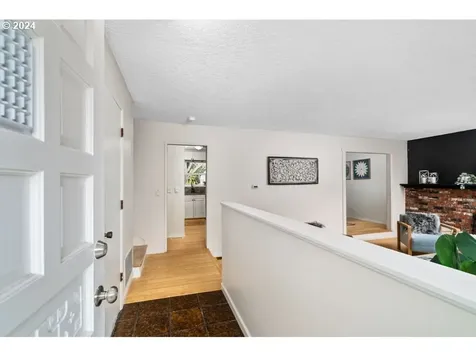 16001 Ne Morris Court Portland OR 97230