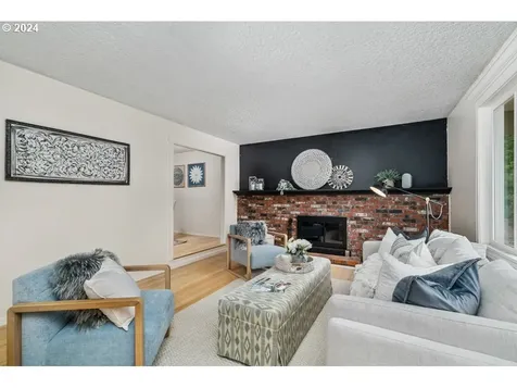 16001 Ne Morris Court Portland OR 97230