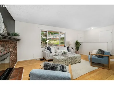 16001 Ne Morris Court Portland OR 97230
