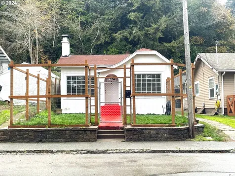 844 8th Terrace Coos Bay OR 97420