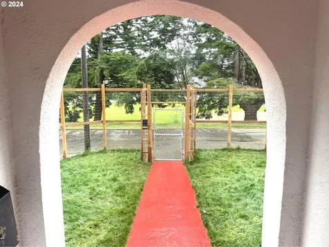 844 8th Terrace Coos Bay OR 97420