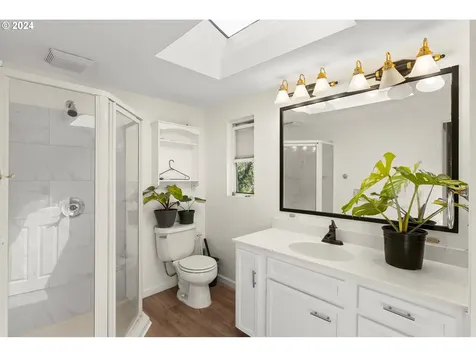 72523 Apiary Road Rainier OR 97048