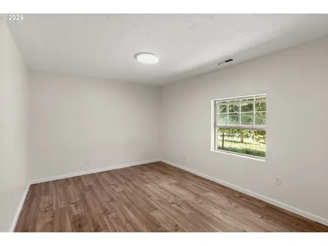 72523 Apiary Road Rainier OR 97048