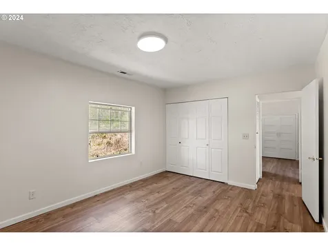 72523 Apiary Road Rainier OR 97048