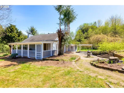 72523 Apiary Road Rainier OR 97048