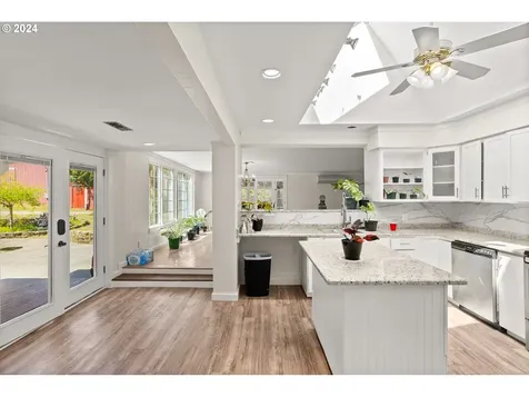 72523 Apiary Road Rainier OR 97048