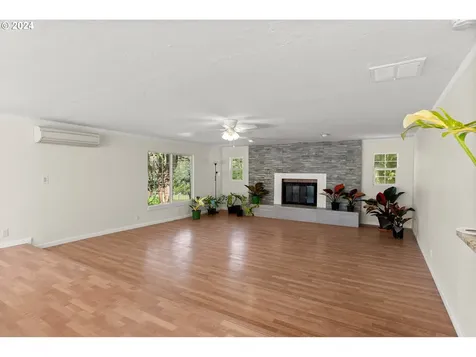 72523 Apiary Road Rainier OR 97048