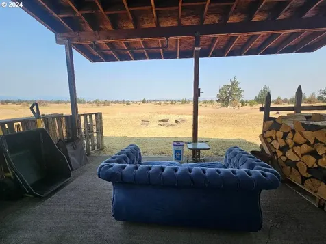 81958 E Wapinitia Road Maupin OR 97037