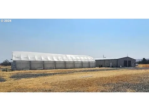 81958 E Wapinitia Road Maupin OR 97037