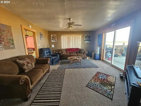81958 E Wapinitia Road Maupin OR 97037