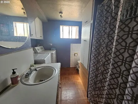 81958 E Wapinitia Road Maupin OR 97037