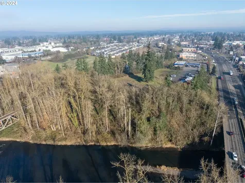 1198 SW 1st Avenue Canby OR 97013