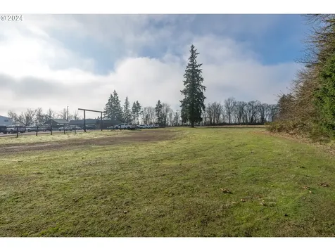 1198 SW 1st Avenue Canby OR 97013
