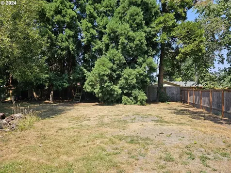 649 Ne Grant Street Hillsboro OR 97124