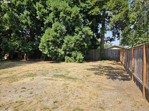649 Ne Grant Street Hillsboro OR 97124