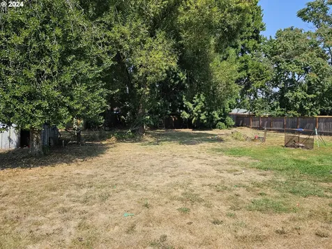 649 Ne Grant Street Hillsboro OR 97124