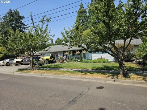 649 Ne Grant Street Hillsboro OR 97124