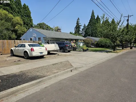 649 Ne Grant Street Hillsboro OR 97124