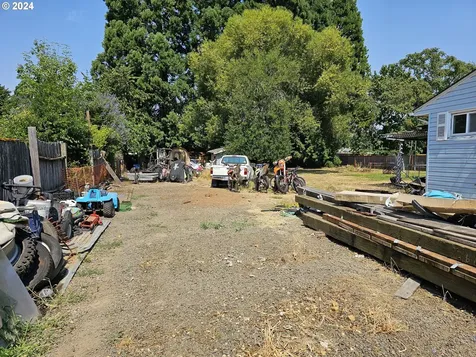 649 Ne Grant Street Hillsboro OR 97124