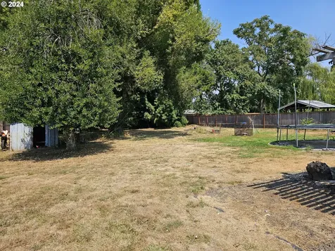 649 Ne Grant Street Hillsboro OR 97124