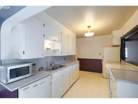 400 W 17th Street Vancouver WA 98660