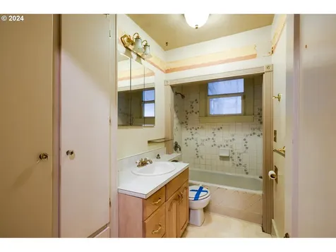 400 W 17th Street Vancouver WA 98660