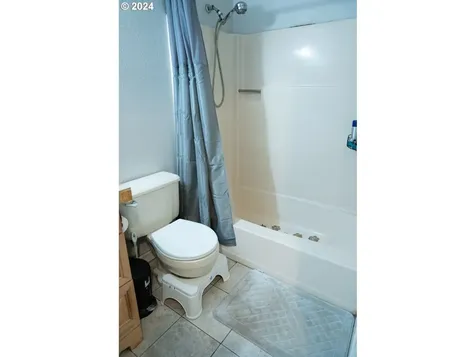 1047 SE Fir Grove Loop Hillsboro OR 97123