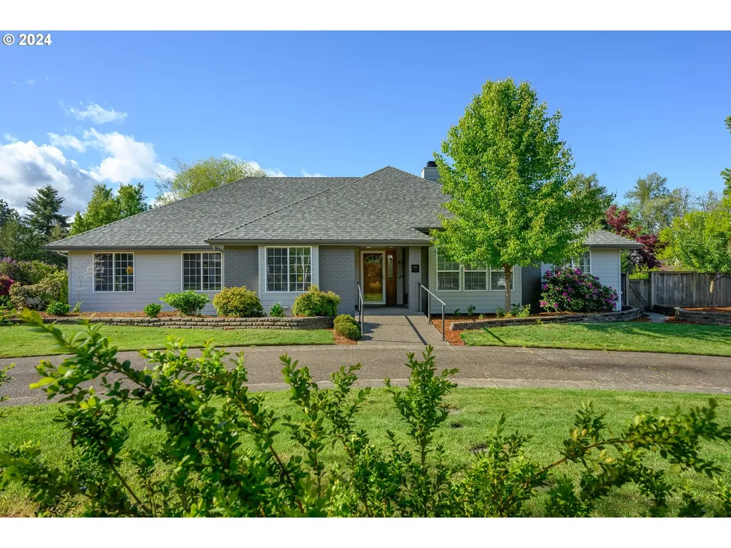 1915 Nw Wallace Road Mcminnville OR 97128