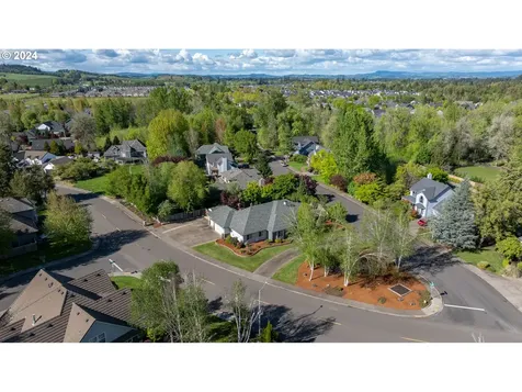 1915 Nw Wallace Road Mcminnville OR 97128