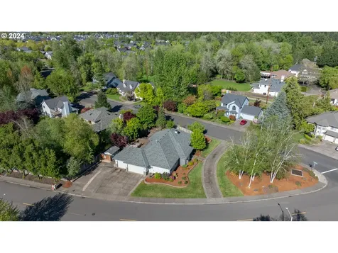 1915 Nw Wallace Road Mcminnville OR 97128