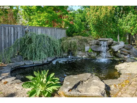 1915 Nw Wallace Road Mcminnville OR 97128