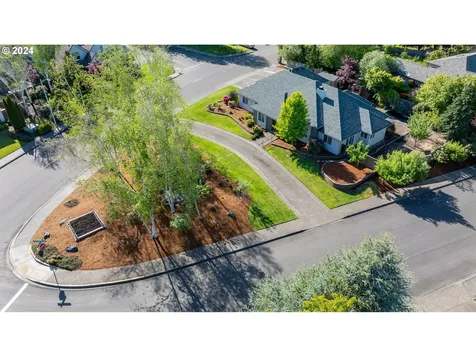 1915 Nw Wallace Road Mcminnville OR 97128