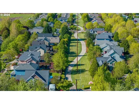 1915 Nw Wallace Road Mcminnville OR 97128