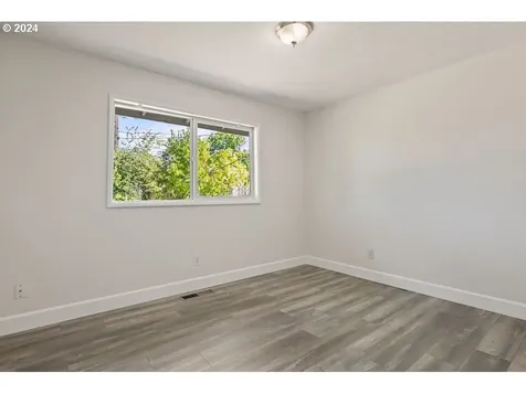 8702 N Washburne Avenue Portland OR 97217