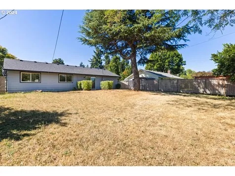 8702 N Washburne Avenue Portland OR 97217