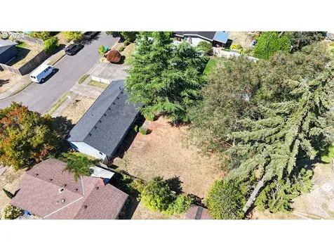 8702 N Washburne Avenue Portland OR 97217