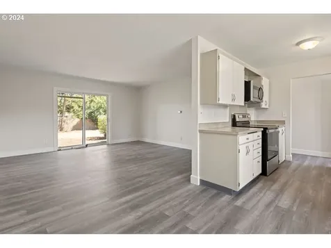 8702 N Washburne Avenue Portland OR 97217