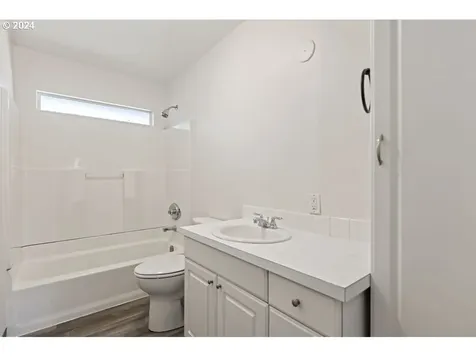 8702 N Washburne Avenue Portland OR 97217