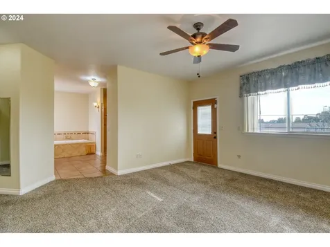 798 W Sandpiper Avenue Hermiston OR 97838
