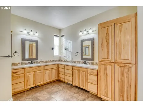 798 W Sandpiper Avenue Hermiston OR 97838