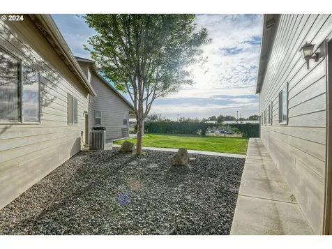 798 W Sandpiper Avenue Hermiston OR 97838