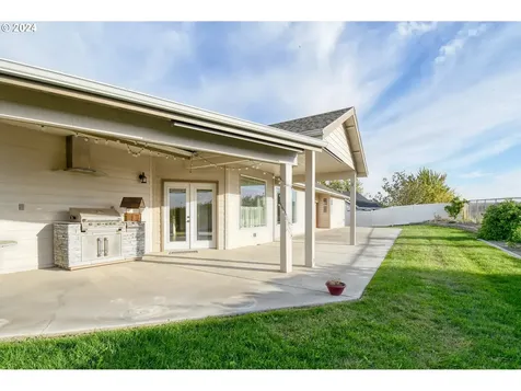 798 W Sandpiper Avenue Hermiston OR 97838