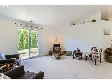 3593 Ne Hembree Street Mcminnville OR 97128