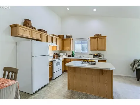 3593 Ne Hembree Street Mcminnville OR 97128