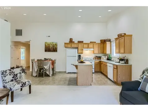 3593 Ne Hembree Street Mcminnville OR 97128