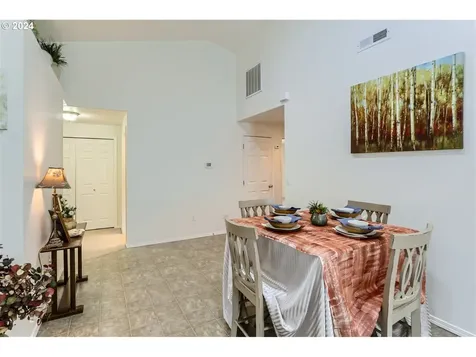 3593 Ne Hembree Street Mcminnville OR 97128